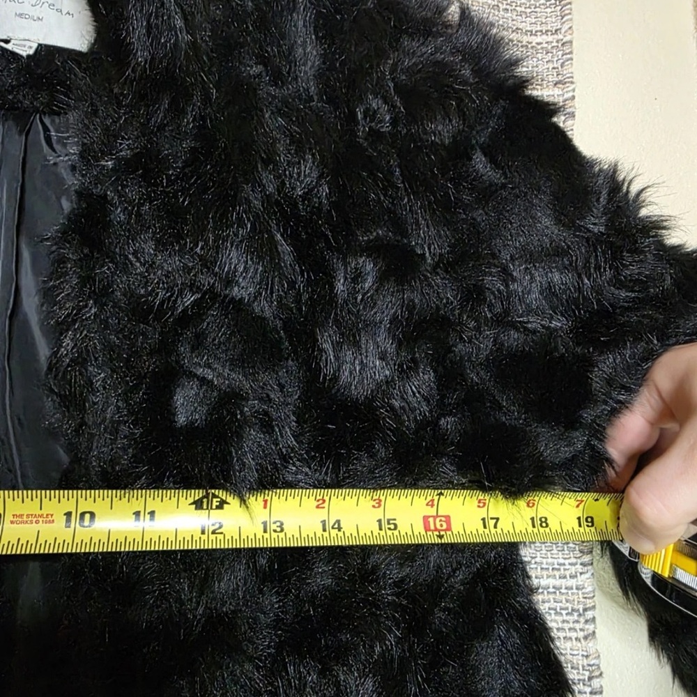 Chic Black Faux Fur Teddy Jacket - Picture 5 of 8